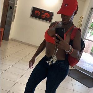 Meet your Posher, Brook